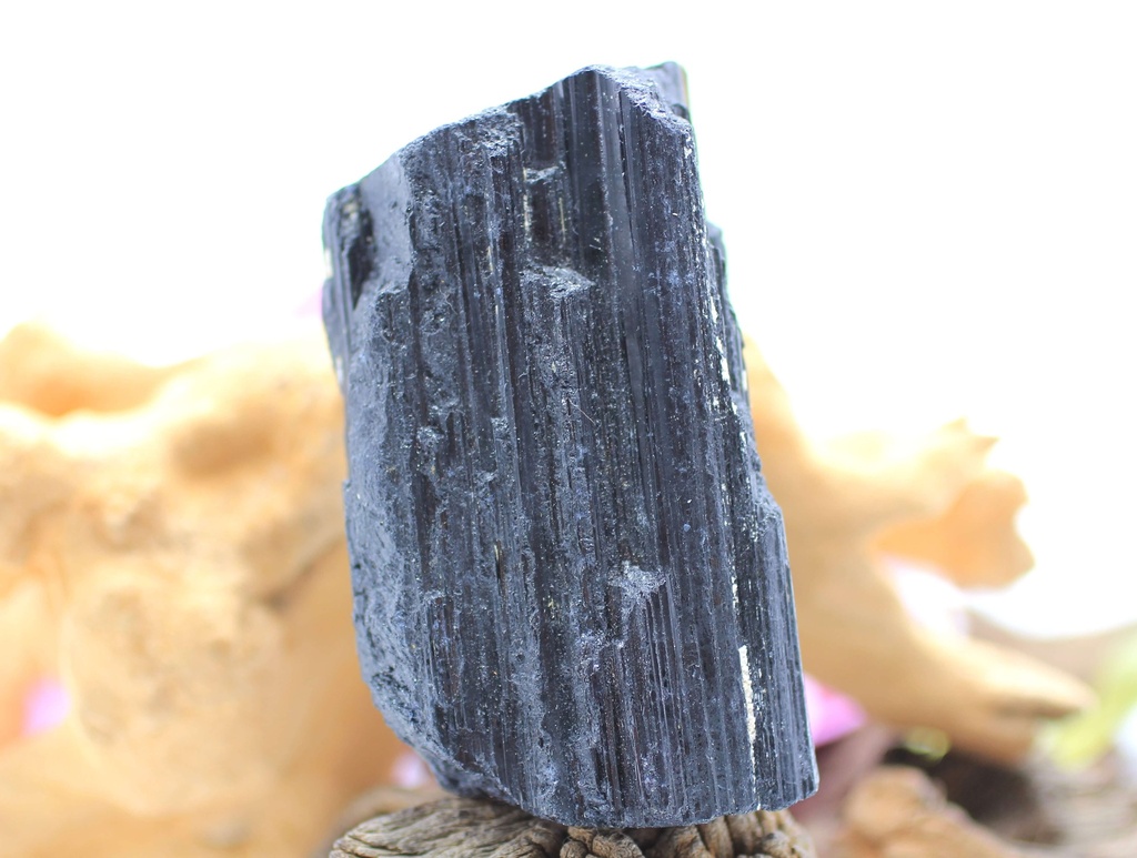 Tourmaline noire brute