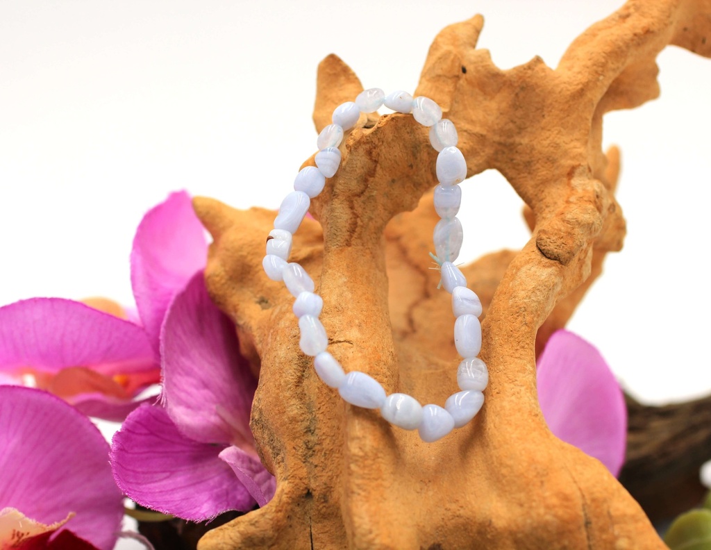 Bracelet en perles asymétriques en Calcédoine bleue