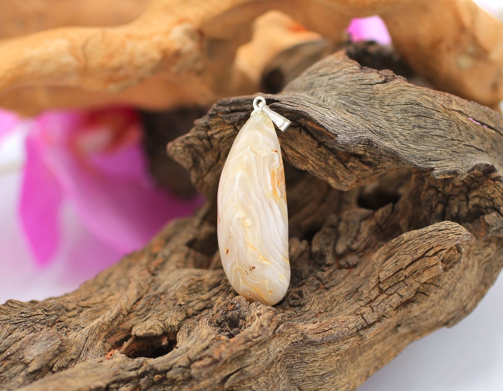 Pendentif en Agate plume