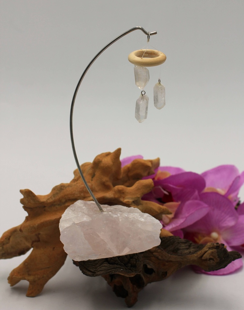 Mobile en Cristal de roche sur socle de Quartz rose