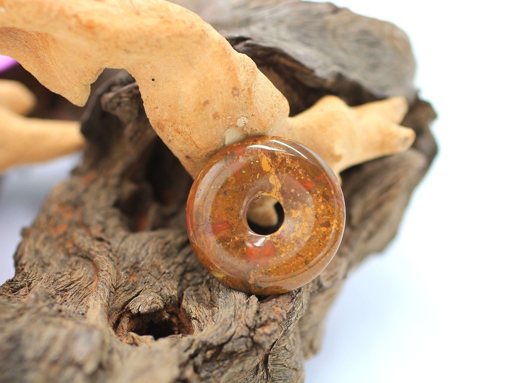 Pendentif donut en Jaspe breschia