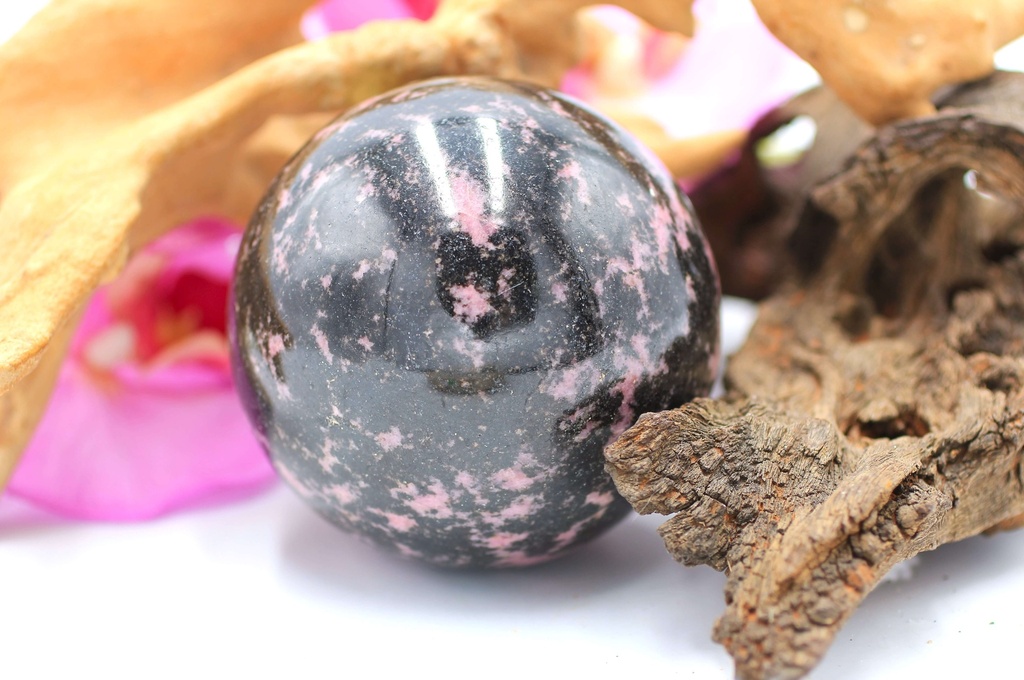 Sphère en Rhodonite