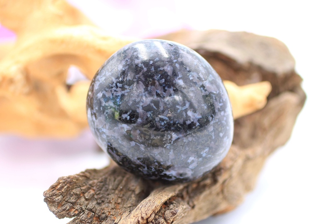 Galet en Indigo gabbro