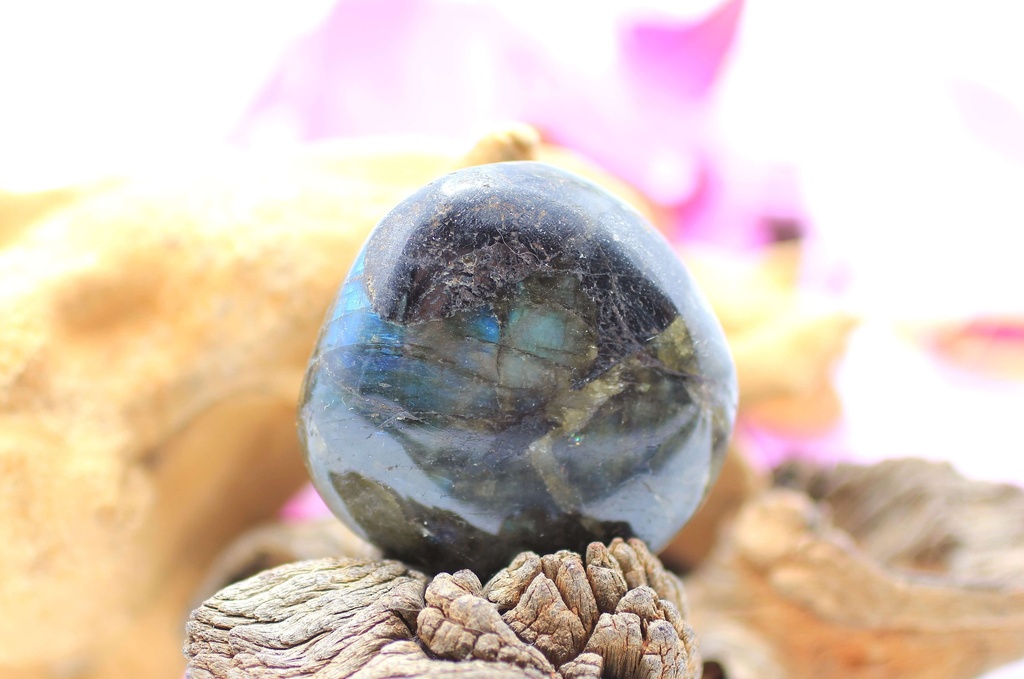 Galet en Labradorite