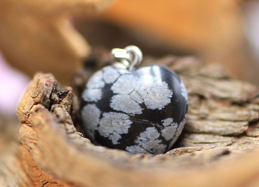 Pendentif coeur en Obsidienne flocon de neige