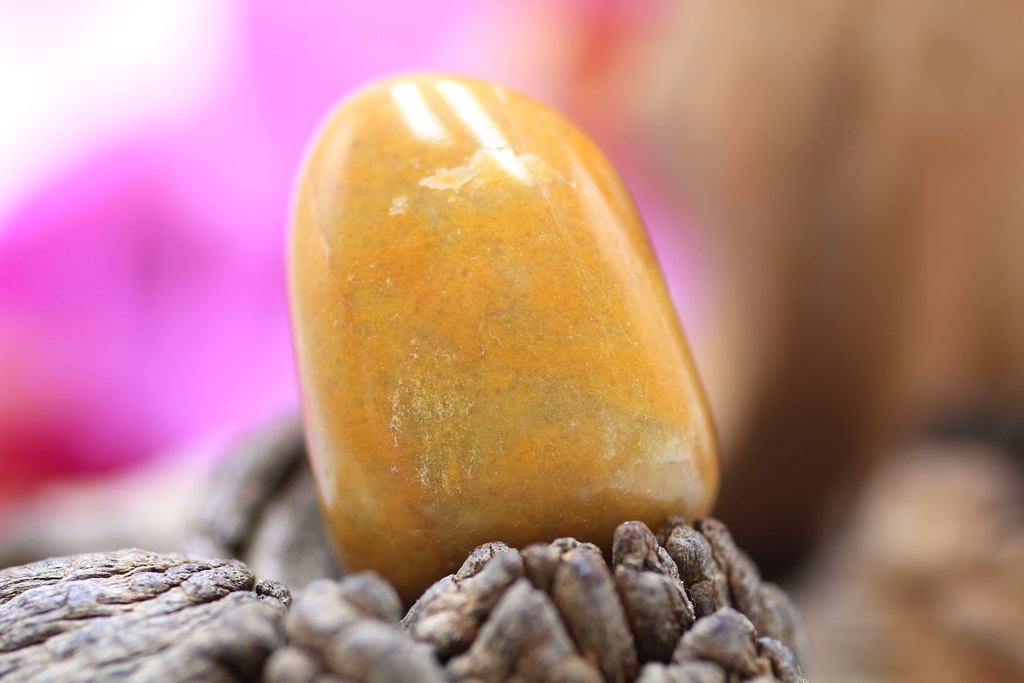 Agate mousse jaune roulée