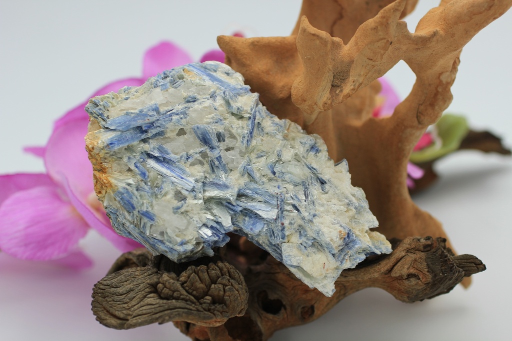 Cyanite bleue (disthène) brute