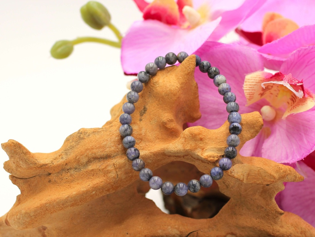 Bracelet en perles 6mm en Tanzanite bleue