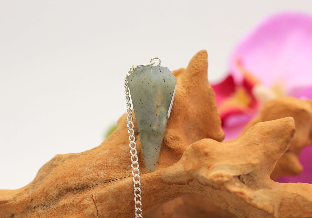 Pendule en Labradorite