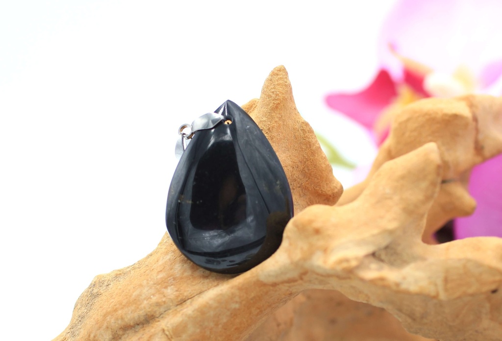 Pendentif goutte en Onyx noir