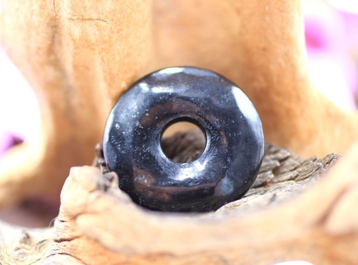 Pendentif donut en Shungite