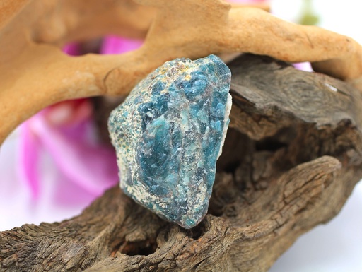 Apatite bleue brute