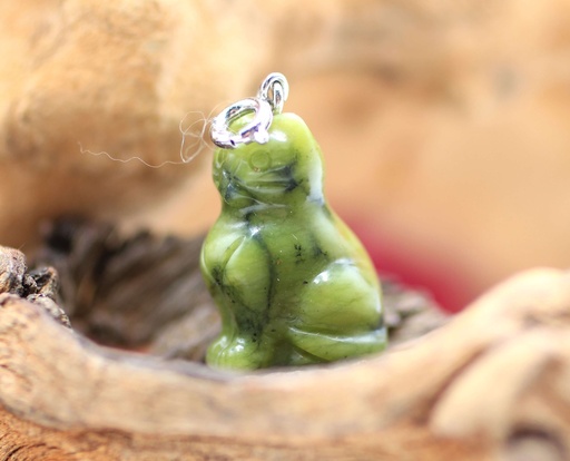 Pendentif chat en Jade néphrite