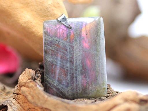 Pendentif rectangle en Labradorite violette