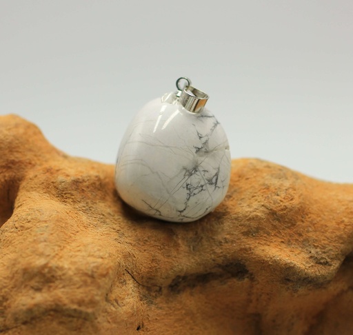 Pendentif en Howlite