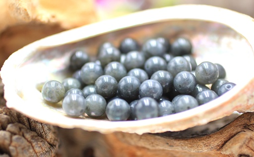 Perle 8mm en Labradorite noire