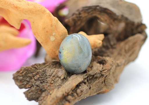 Galet en Labradorite