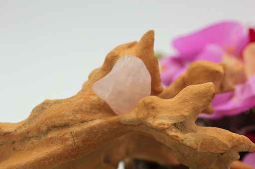 Quartz rose roulé